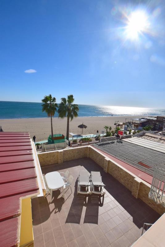 Carihuela 1ª Linea De Playa Apartman Torremolinos Kültér fotó