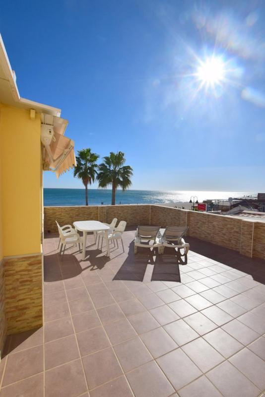 Carihuela 1ª Linea De Playa Apartman Torremolinos Kültér fotó