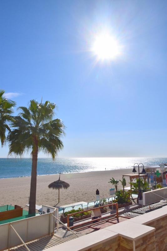 Carihuela 1ª Linea De Playa Apartman Torremolinos Kültér fotó