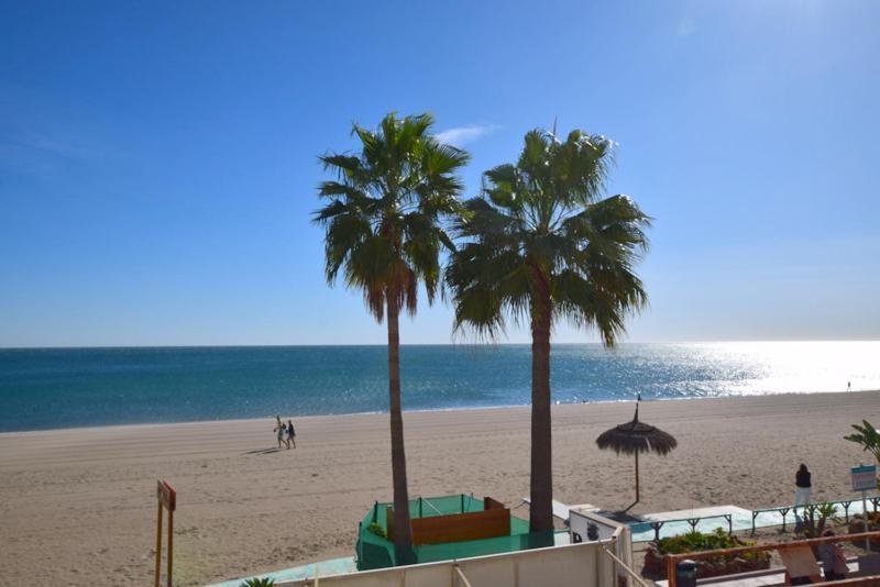 Carihuela 1ª Linea De Playa Apartman Torremolinos Kültér fotó